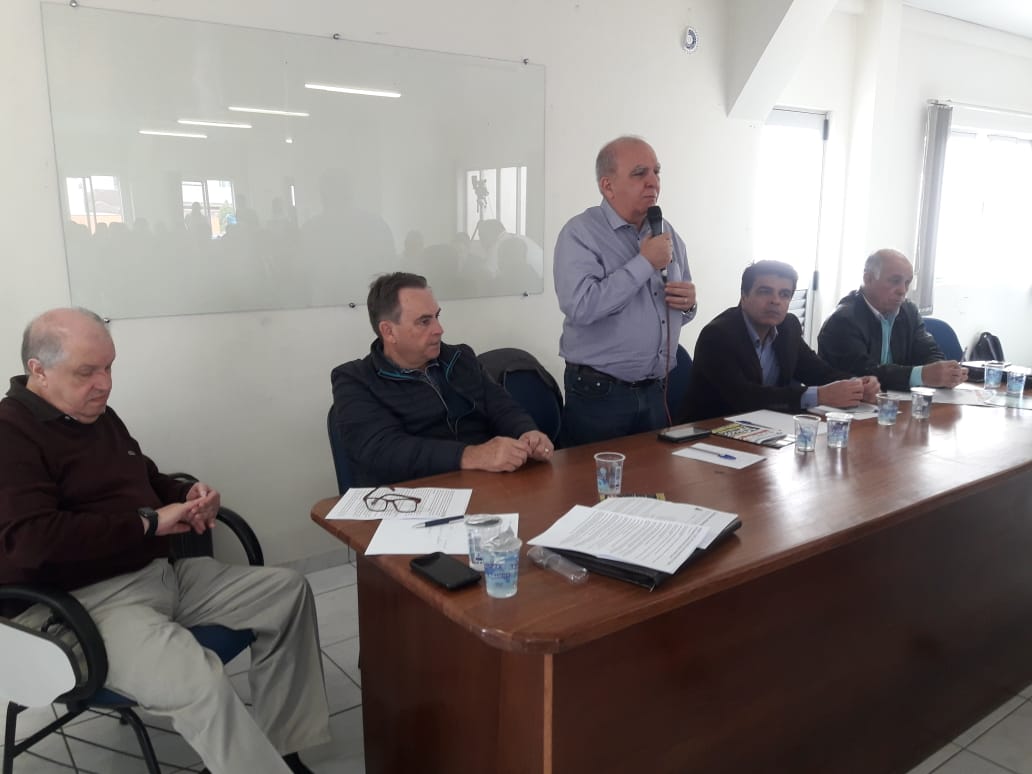 Miguel Torres durante o encontro preparatório para o Fórum em Defesa da Liberdade Sindical em Londrina